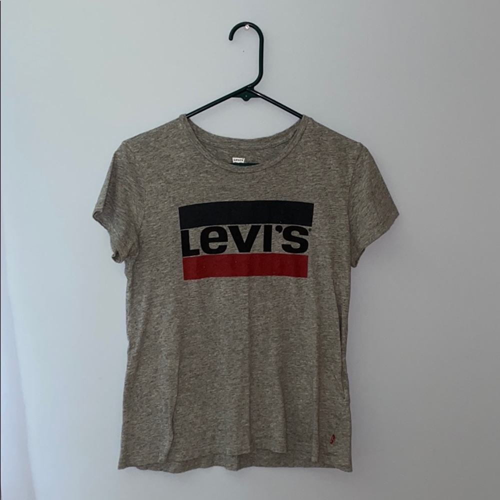 Levi’s Tee